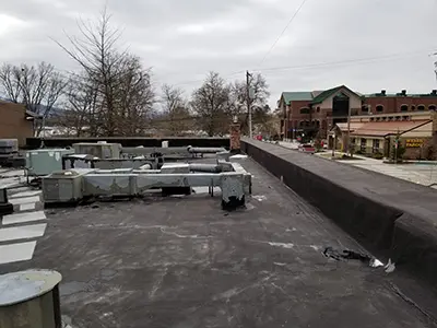 commercial roofing contractor Ohio OH maintenance program 1